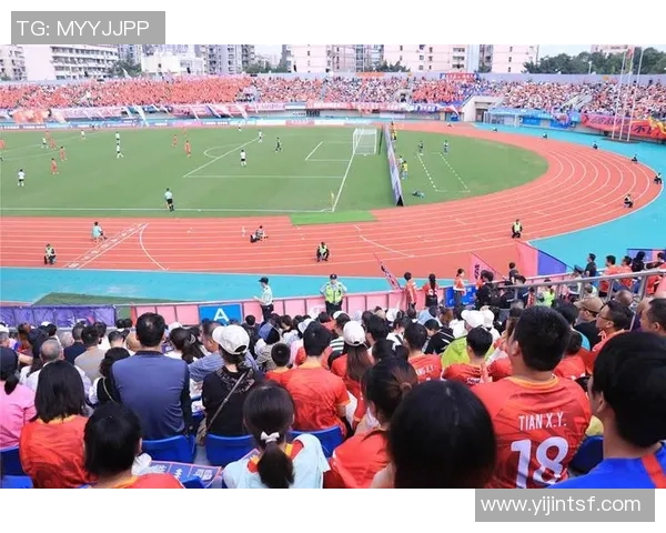 重庆足球队的蜕变之路：从地方球队到世锦赛的闪耀之星